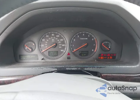 2001 Volvo S80 2.9 z USA, uszkodzony, nr VIN YV1TS94D611216191